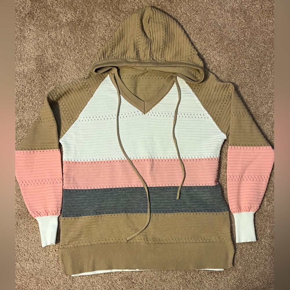 Long sleeve hooded sweater